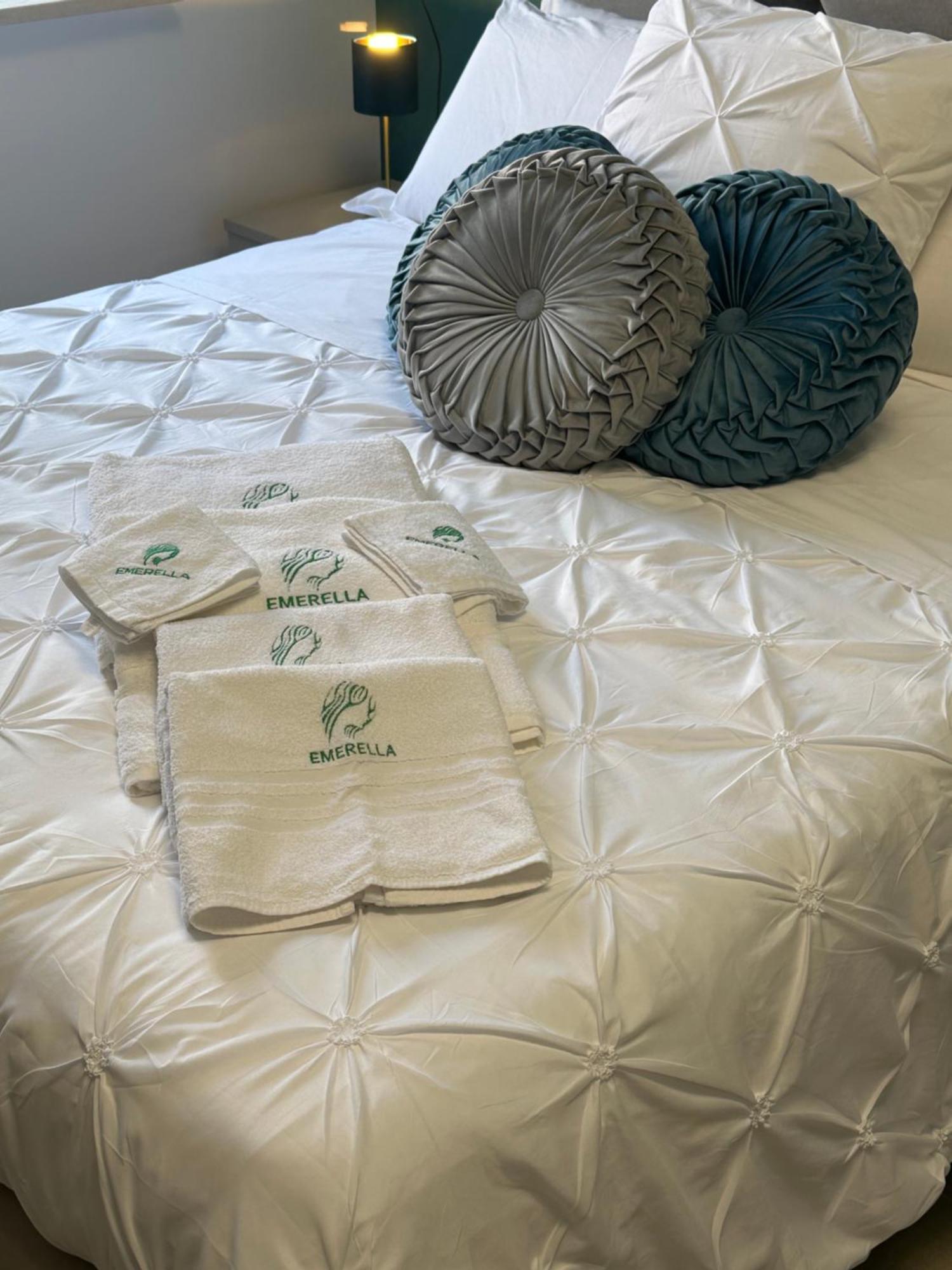 Emerella Luxury Suites-Siderno Lungomare 外观 照片