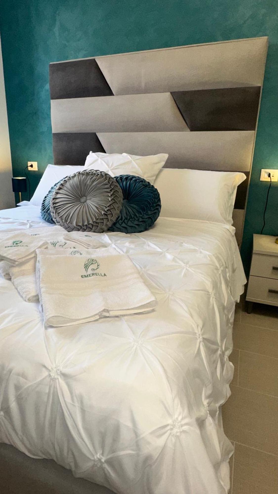 Emerella Luxury Suites-Siderno Lungomare 外观 照片