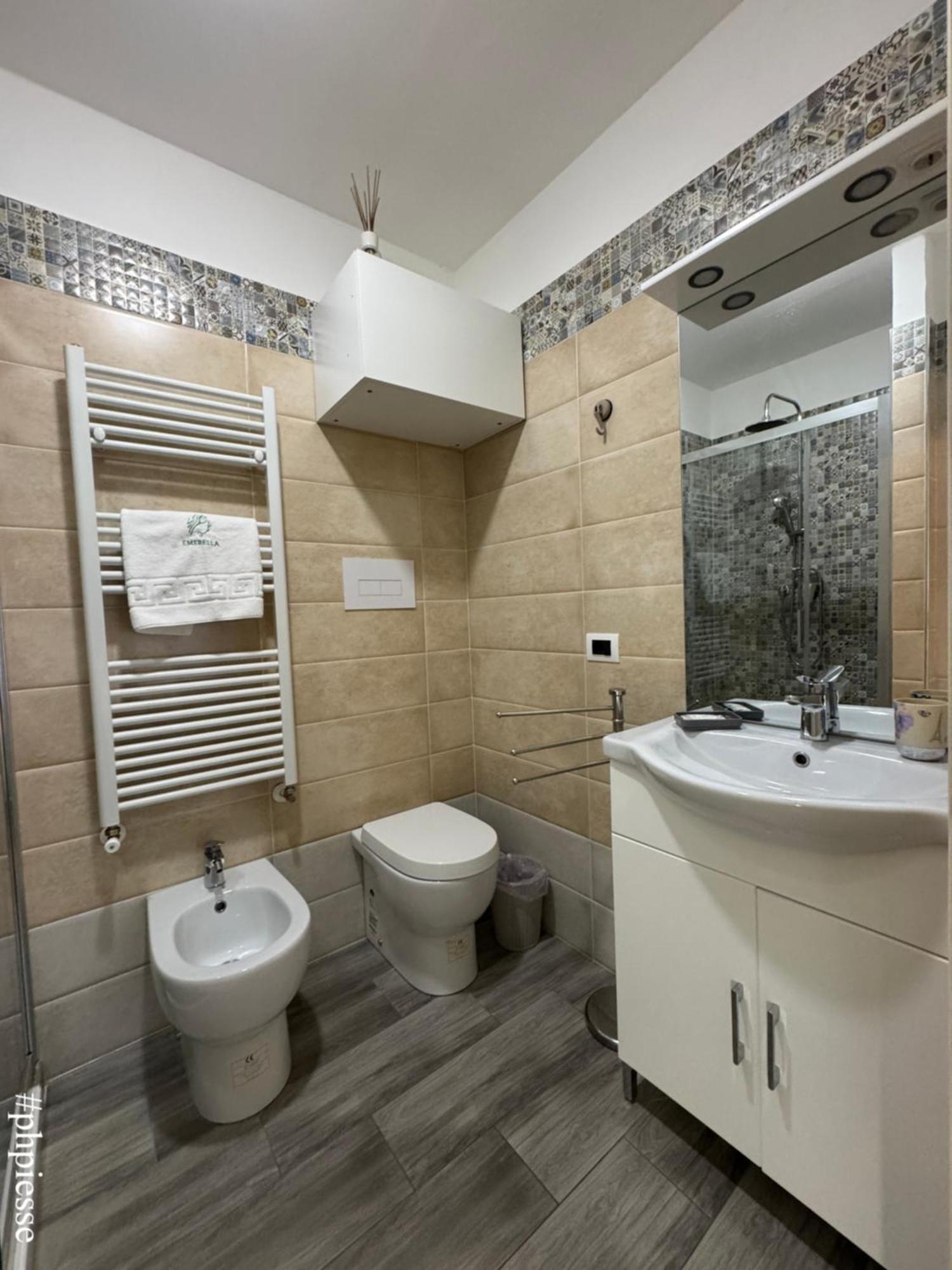 Emerella Luxury Suites-Siderno Lungomare 外观 照片